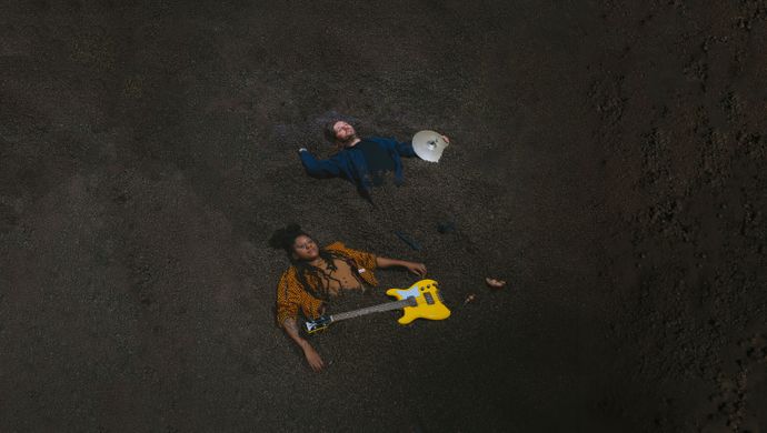 LOUD / Farida Amadou, Louis Vanhaverbeke