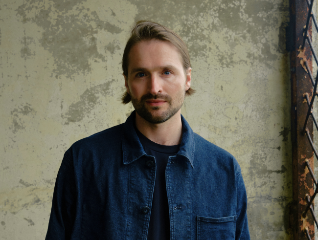 Hayden Thorpe performing the songs of Wild Beasts