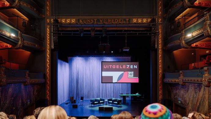 UITGELEZEN