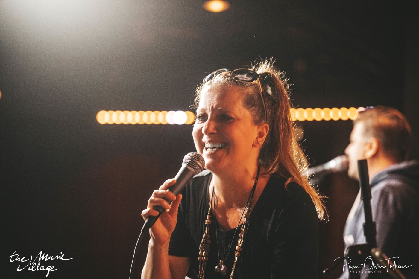 The biggest '70s, '80s & '90s hits — then LIVE JAM SESSION!