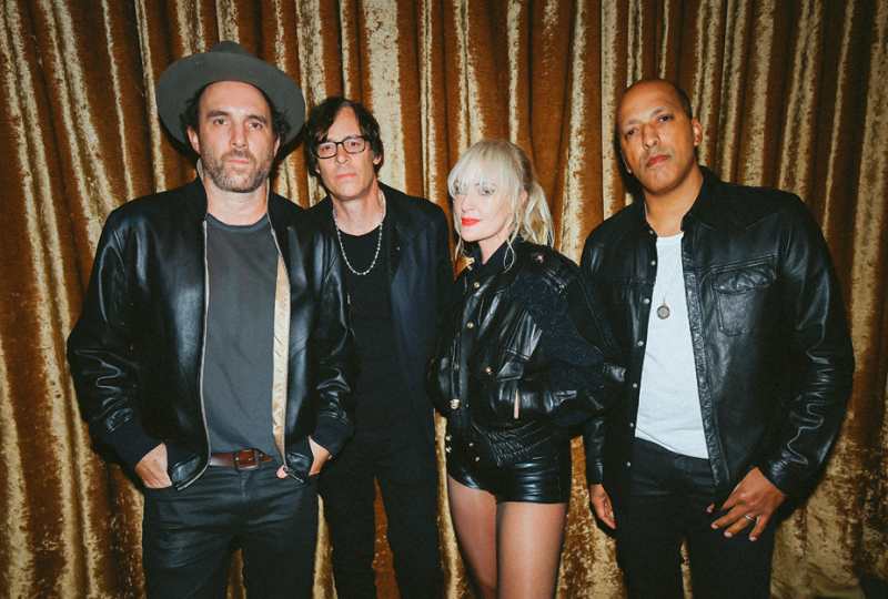 METRIC, BROKEN SOCIAL SCENE, STARS