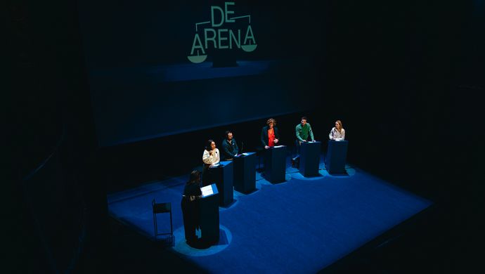 DE ARENA